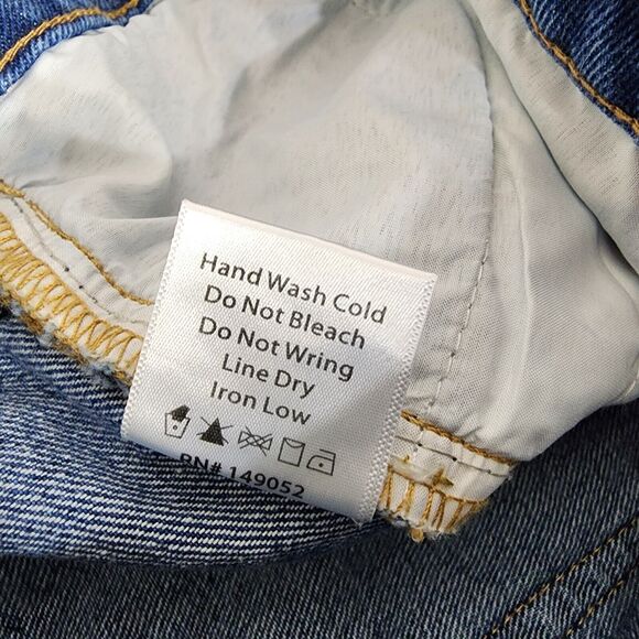 Fashion Nova Womens Denim Shorts Size 7 Blue High Rise Button Fly Distressed Rip - Picture 11 of 11